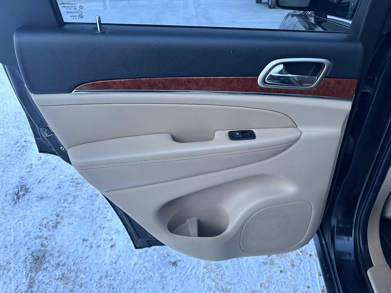 Jeep Grand Cherokee Limited 4WD 2011