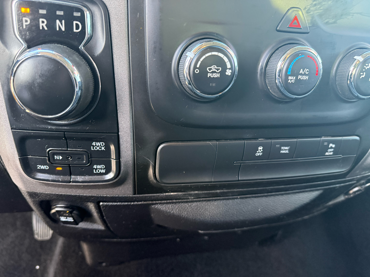 RAM 1500 Tradesman Crew Cab SWB 4WD 2014