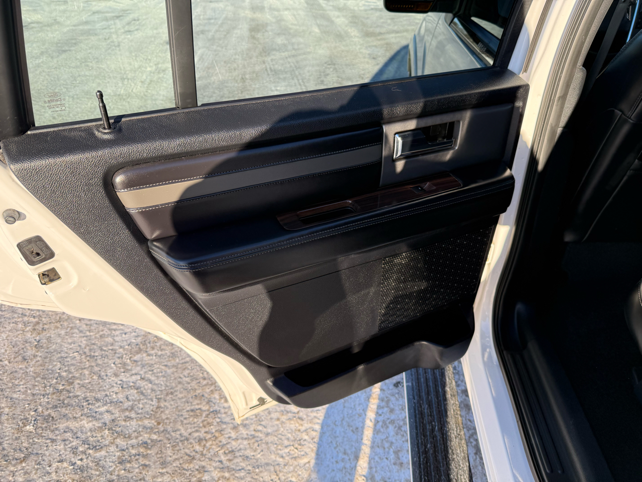 Ford Expedition Platinum 4WD 2015