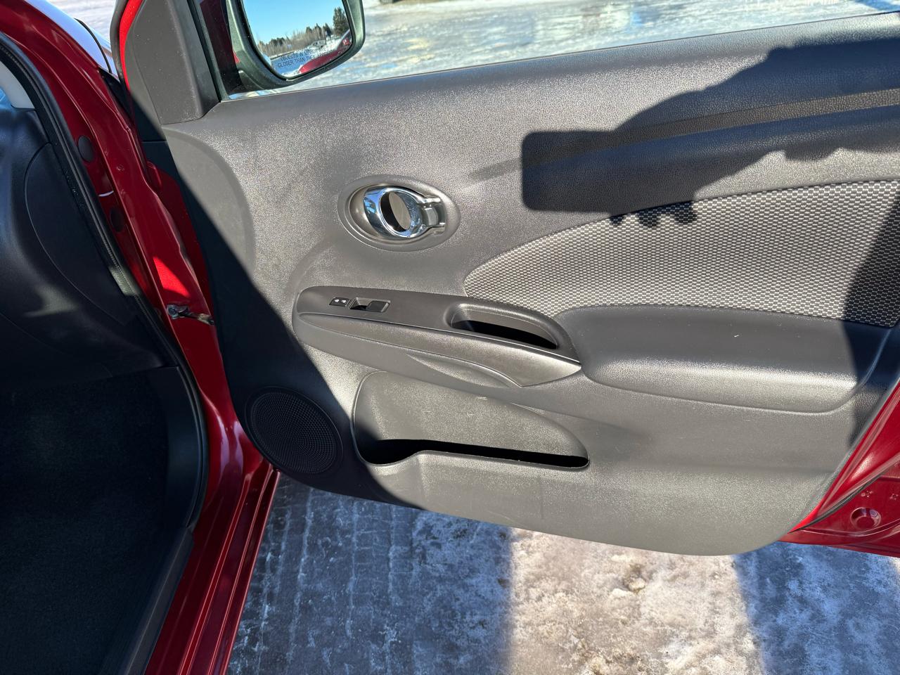 Nissan Versa 1.6 S 5M 2017