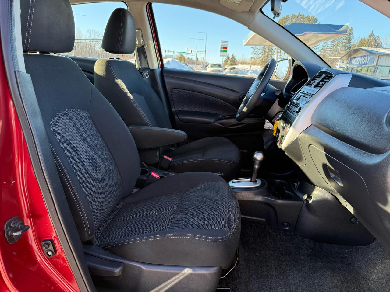 Nissan Versa 1.6 S 5M 2017