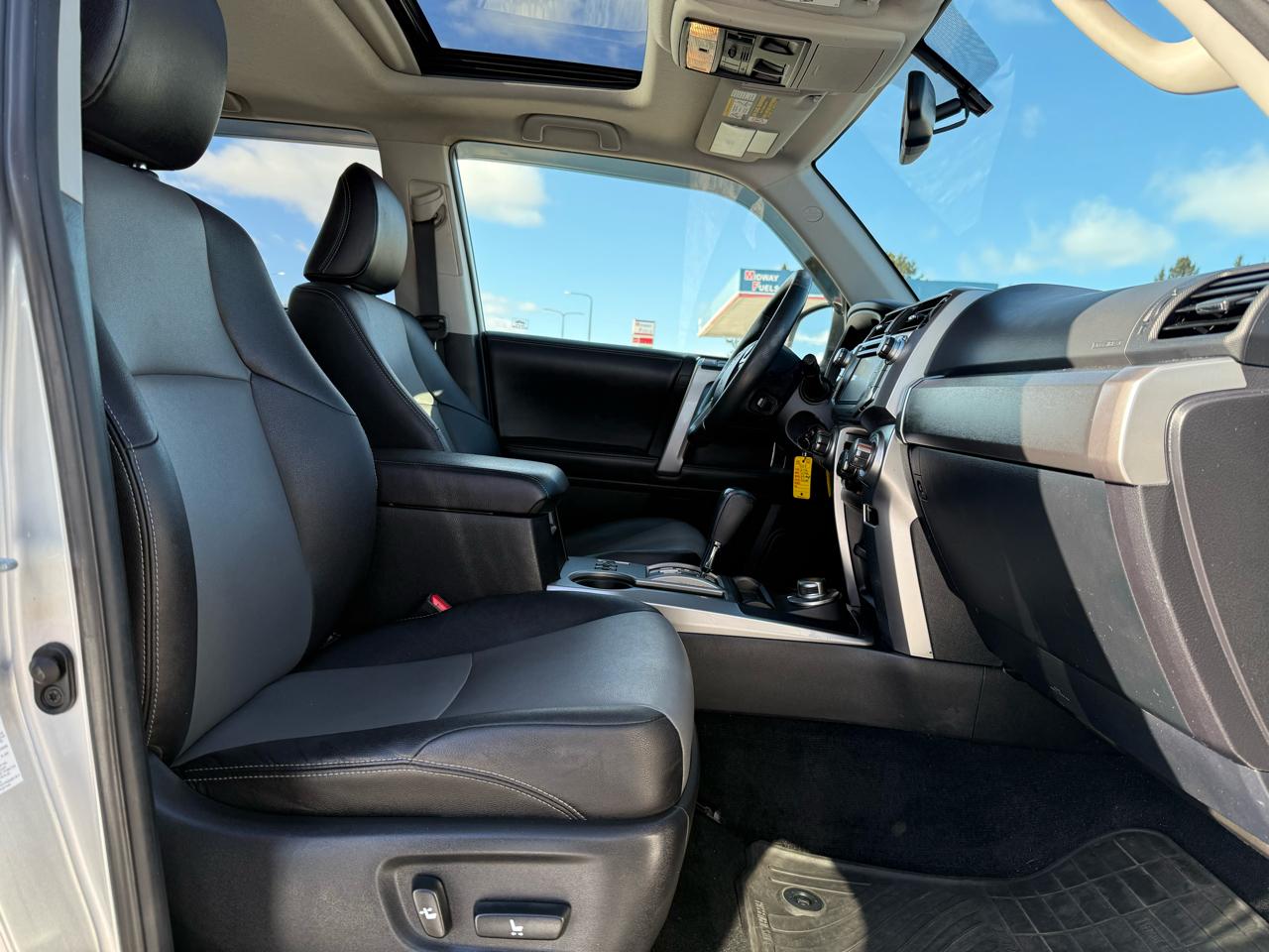 Toyota 4Runner SR5 4WD 2016