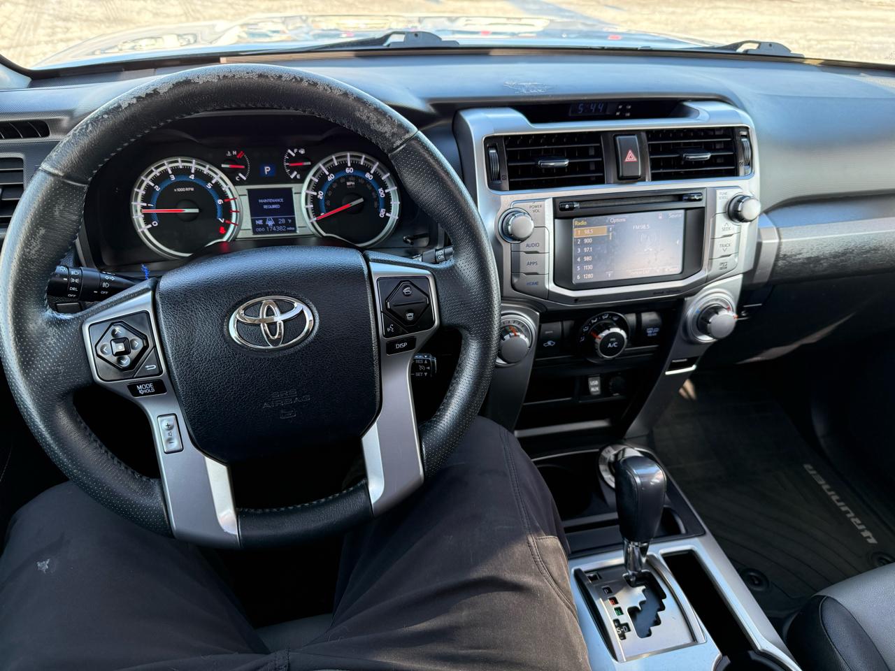 Toyota 4Runner SR5 4WD 2016