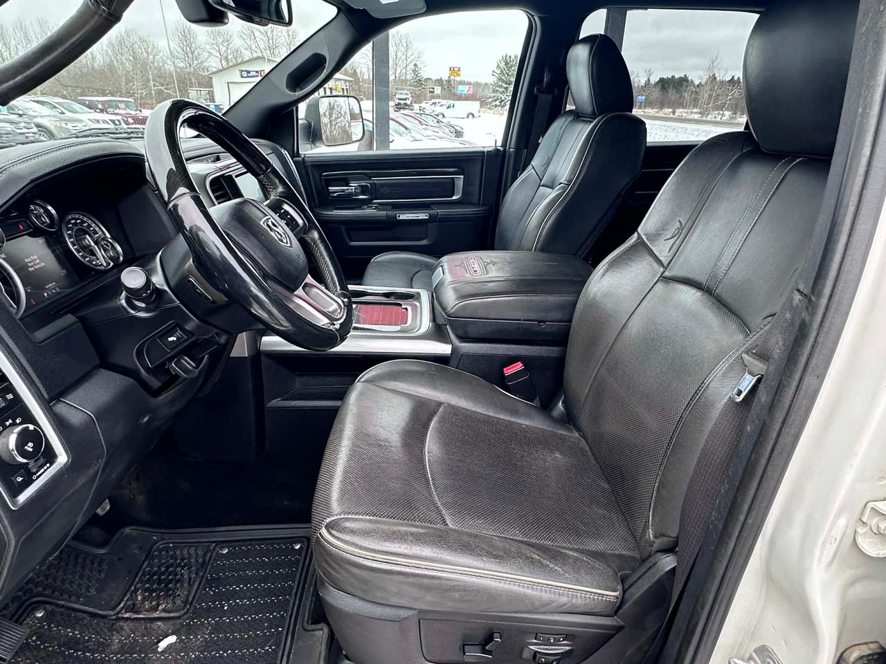 RAM 1500 Longhorn Crew Cab LWB 4WD 2016