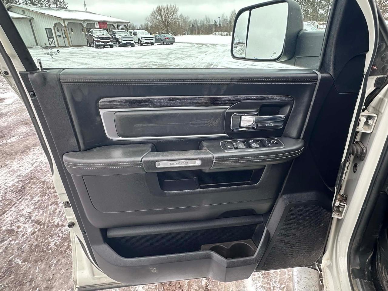 RAM 1500 Longhorn Crew Cab LWB 4WD 2016