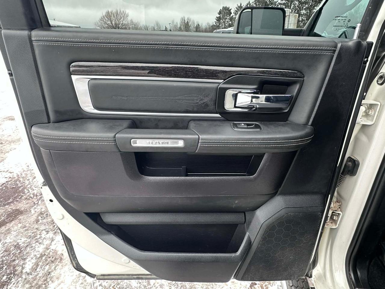 RAM 1500 Longhorn Crew Cab LWB 4WD 2016