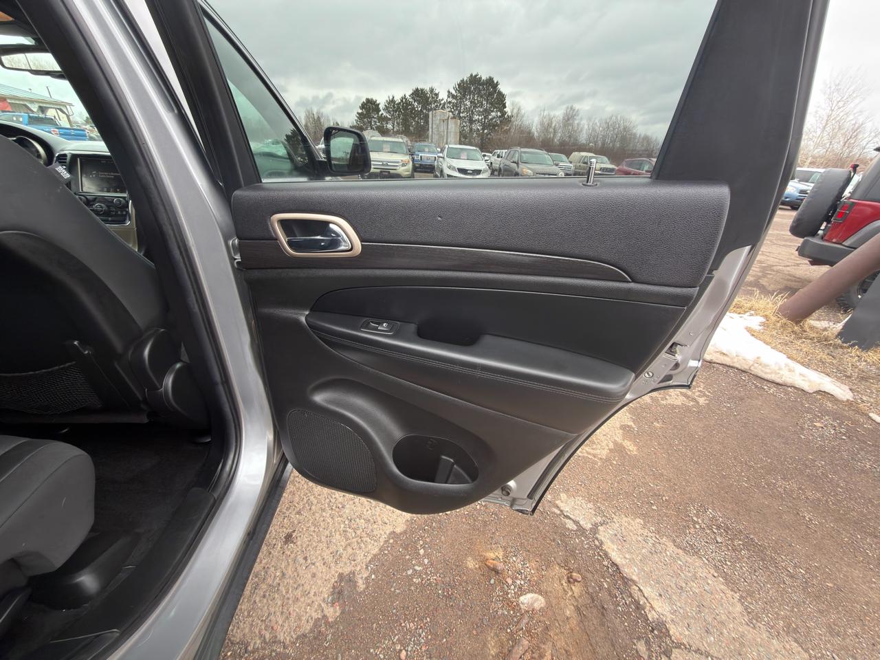 Jeep Grand Cherokee Laredo 4WD 2014