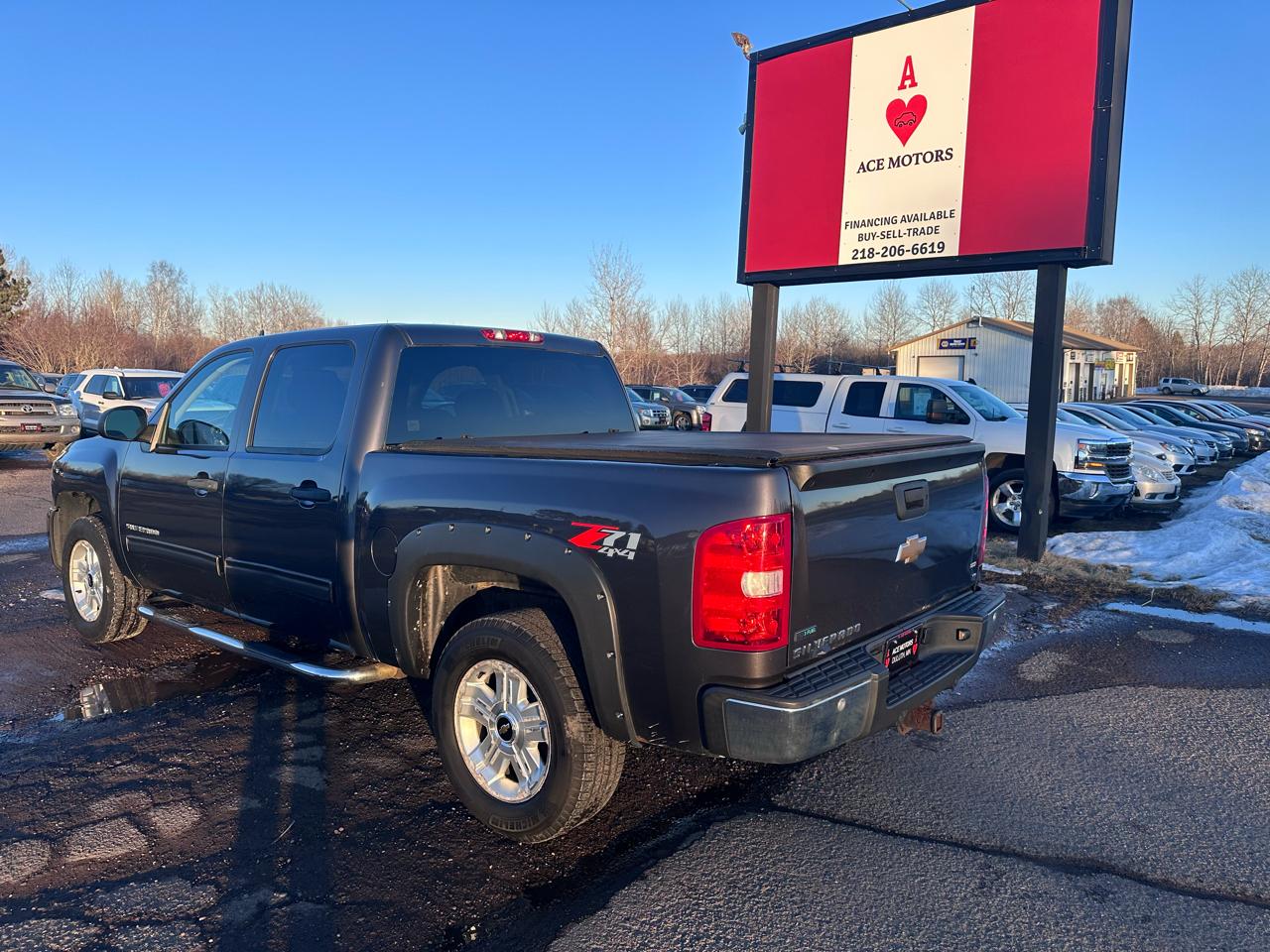 Chevrolet Silverado 1500 LT Crew Cab 4WD 2011