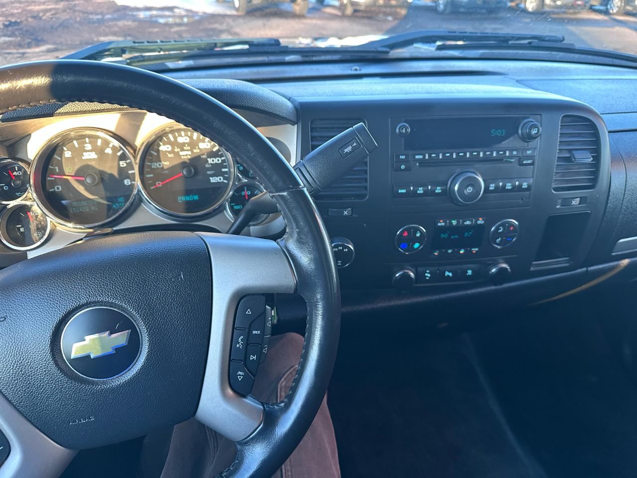 Chevrolet Silverado 1500 LT Crew Cab 4WD 2011