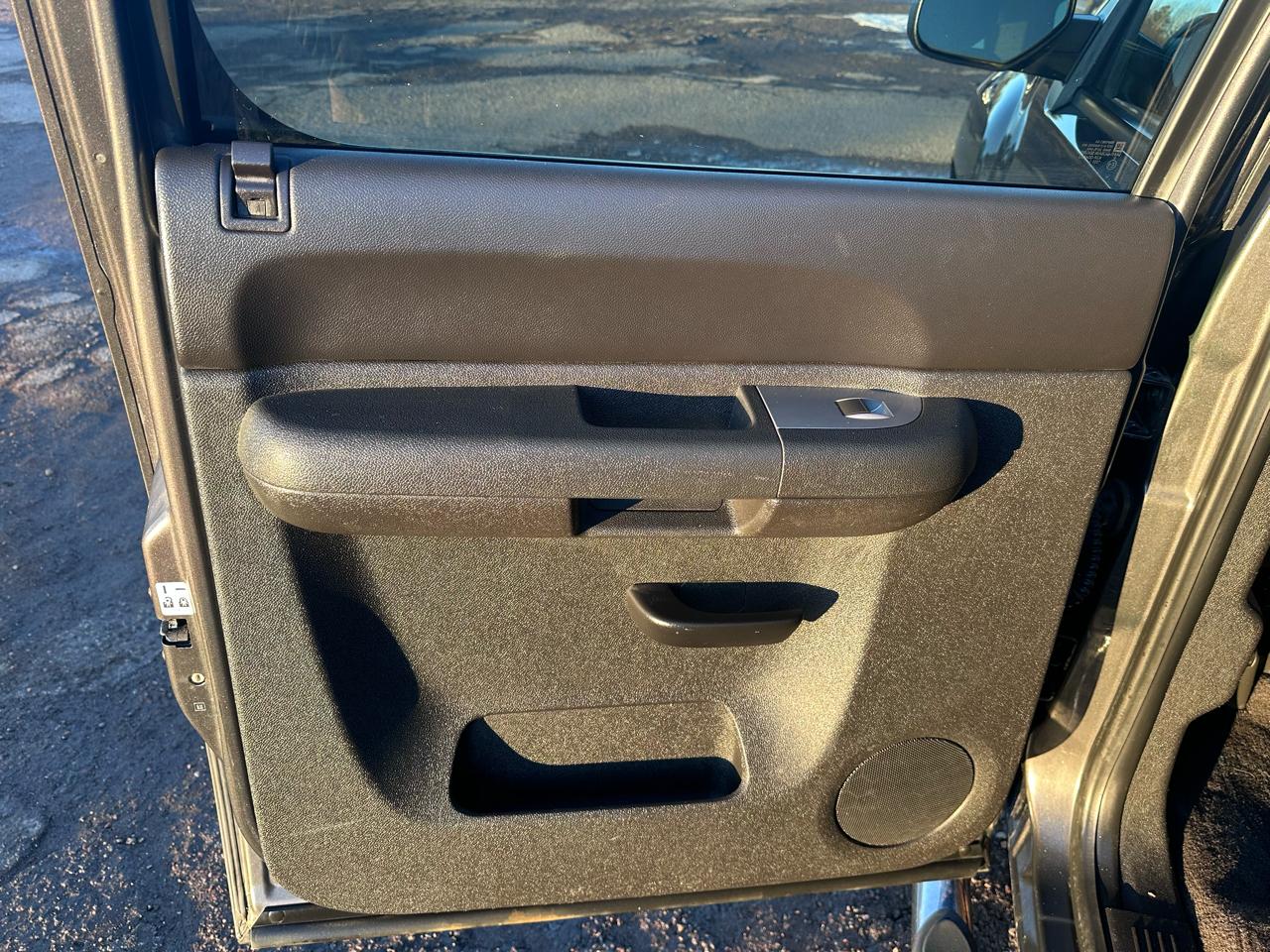 Chevrolet Silverado 1500 LT Crew Cab 4WD 2011