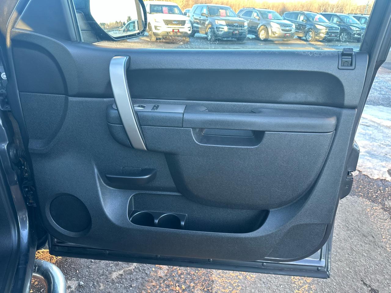 Chevrolet Silverado 1500 LT Crew Cab 4WD 2011