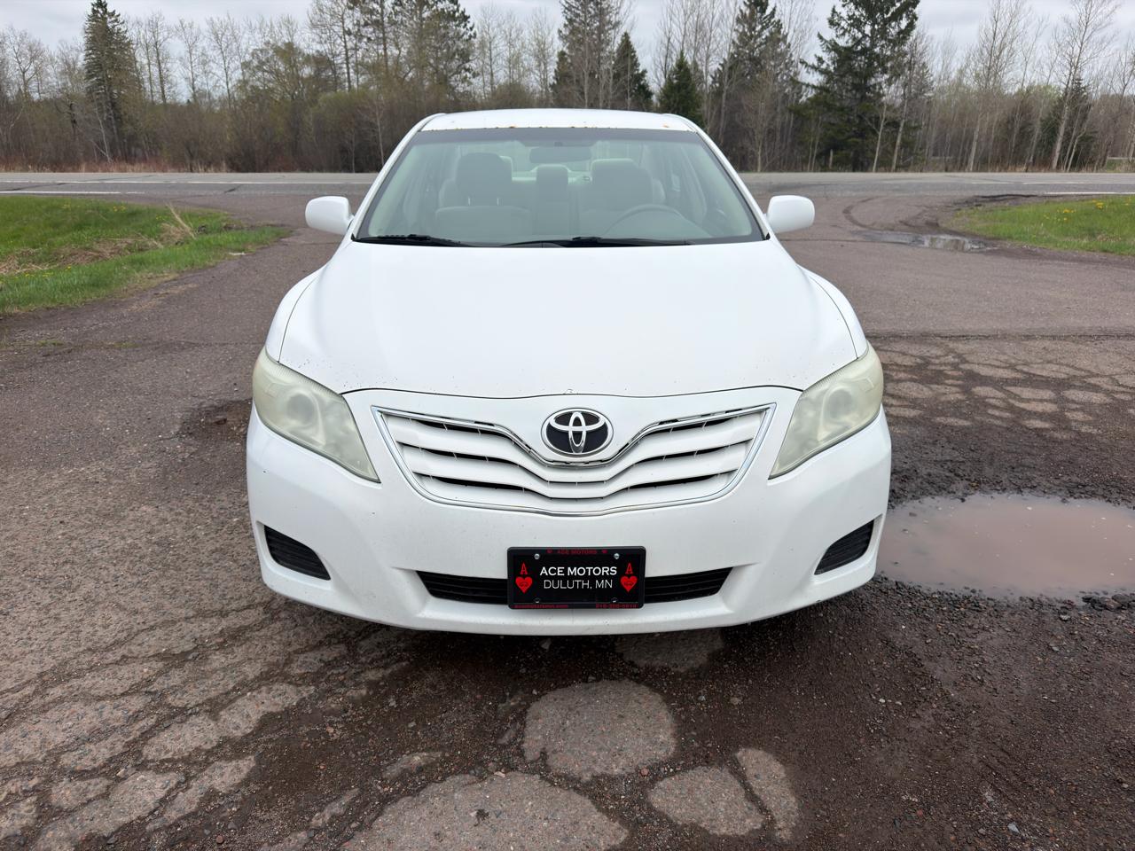 Toyota Camry Base 6-Spd AT 2011