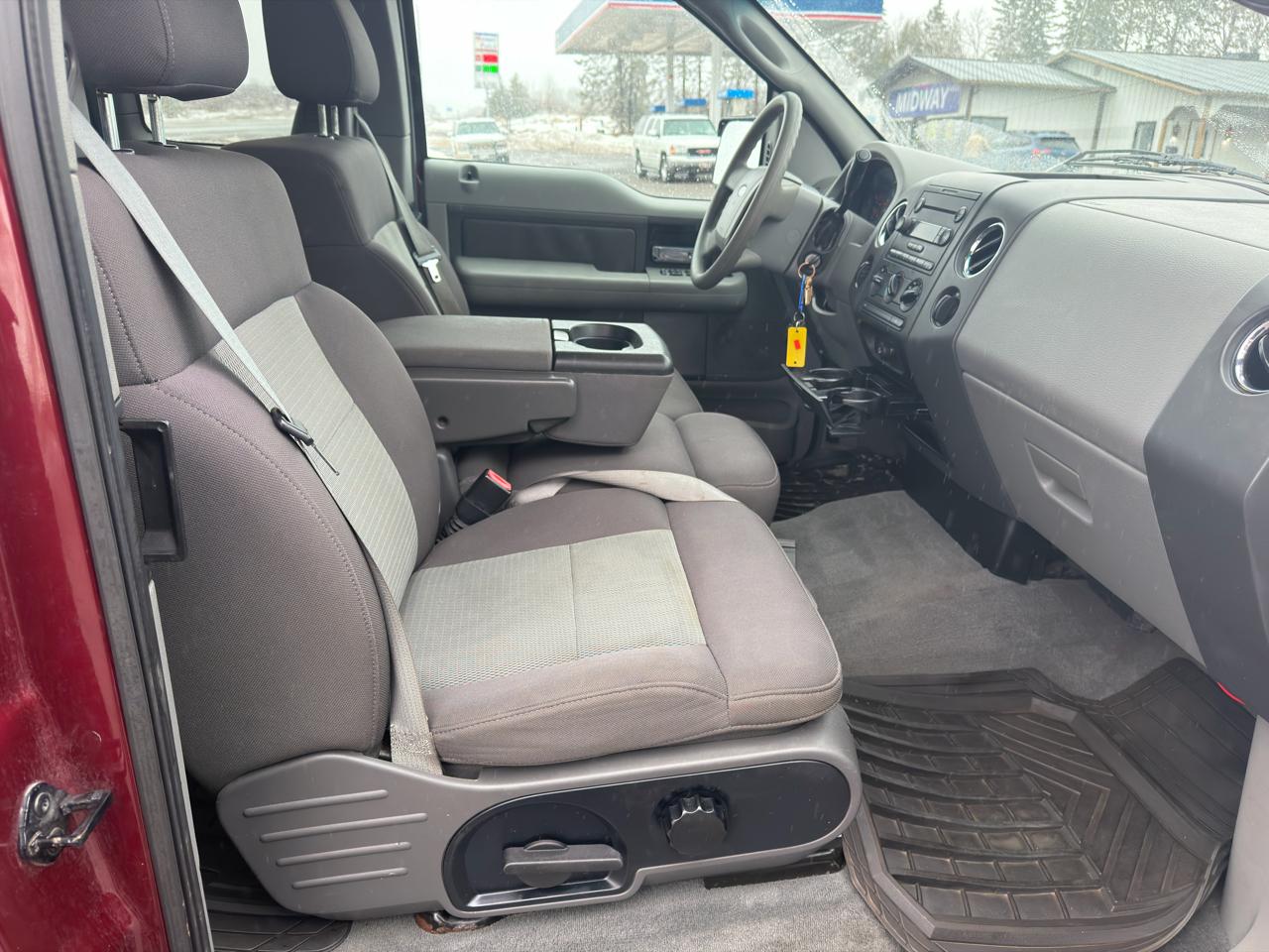 Ford F-150 XL SuperCab 4WD 2004