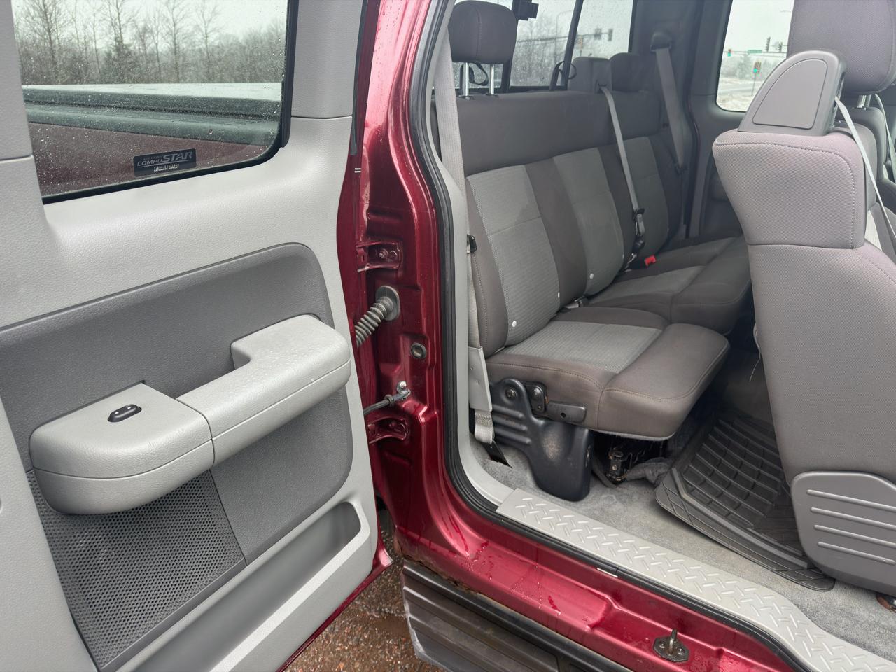 Ford F-150 XL SuperCab 4WD 2004