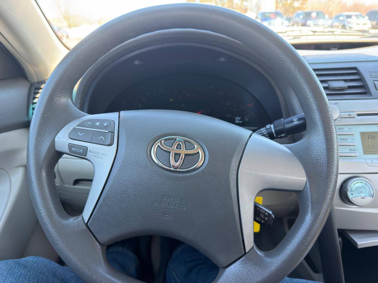 Toyota Camry SE 5-Spd AT 2009