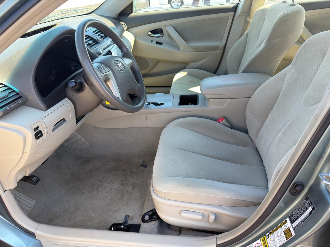 Toyota Camry SE 5-Spd AT 2009