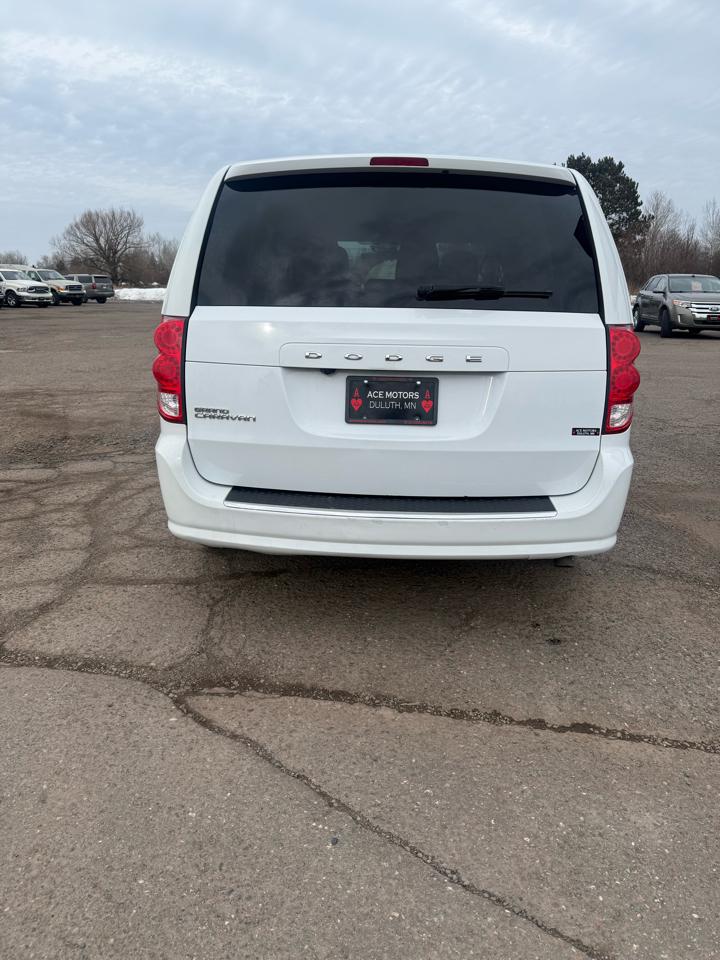 Dodge Grand Caravan SE 2017
