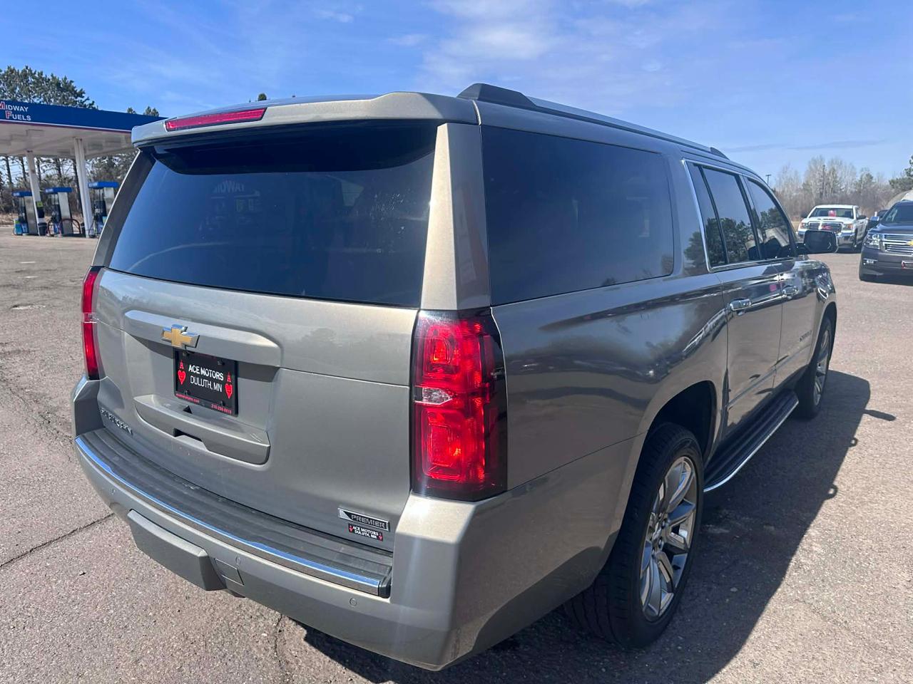 Chevrolet Suburban Premier 4WD 2017
