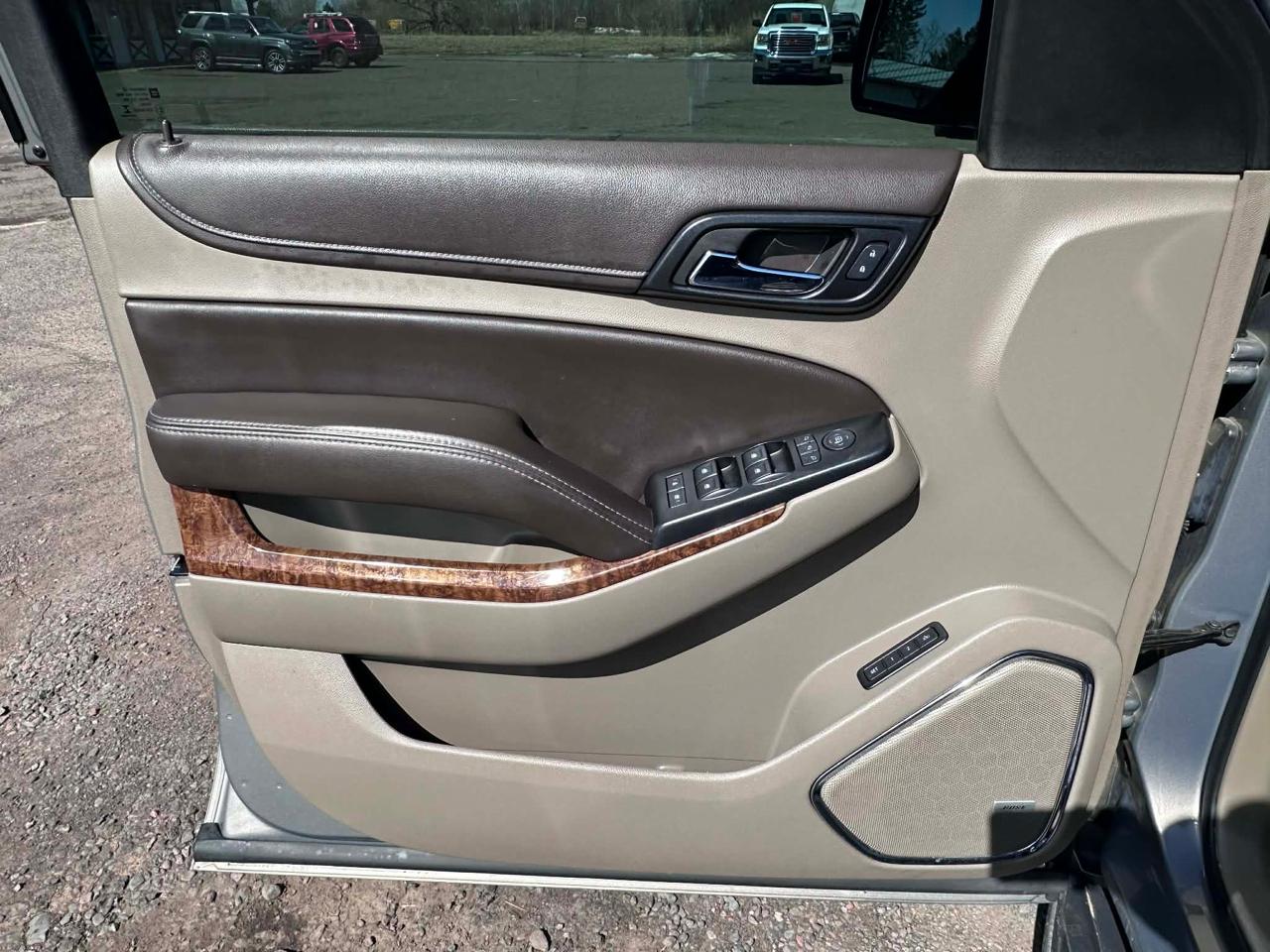 Chevrolet Suburban Premier 4WD 2017