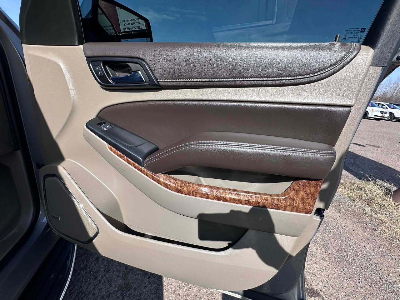 Chevrolet Suburban Premier 4WD 2017