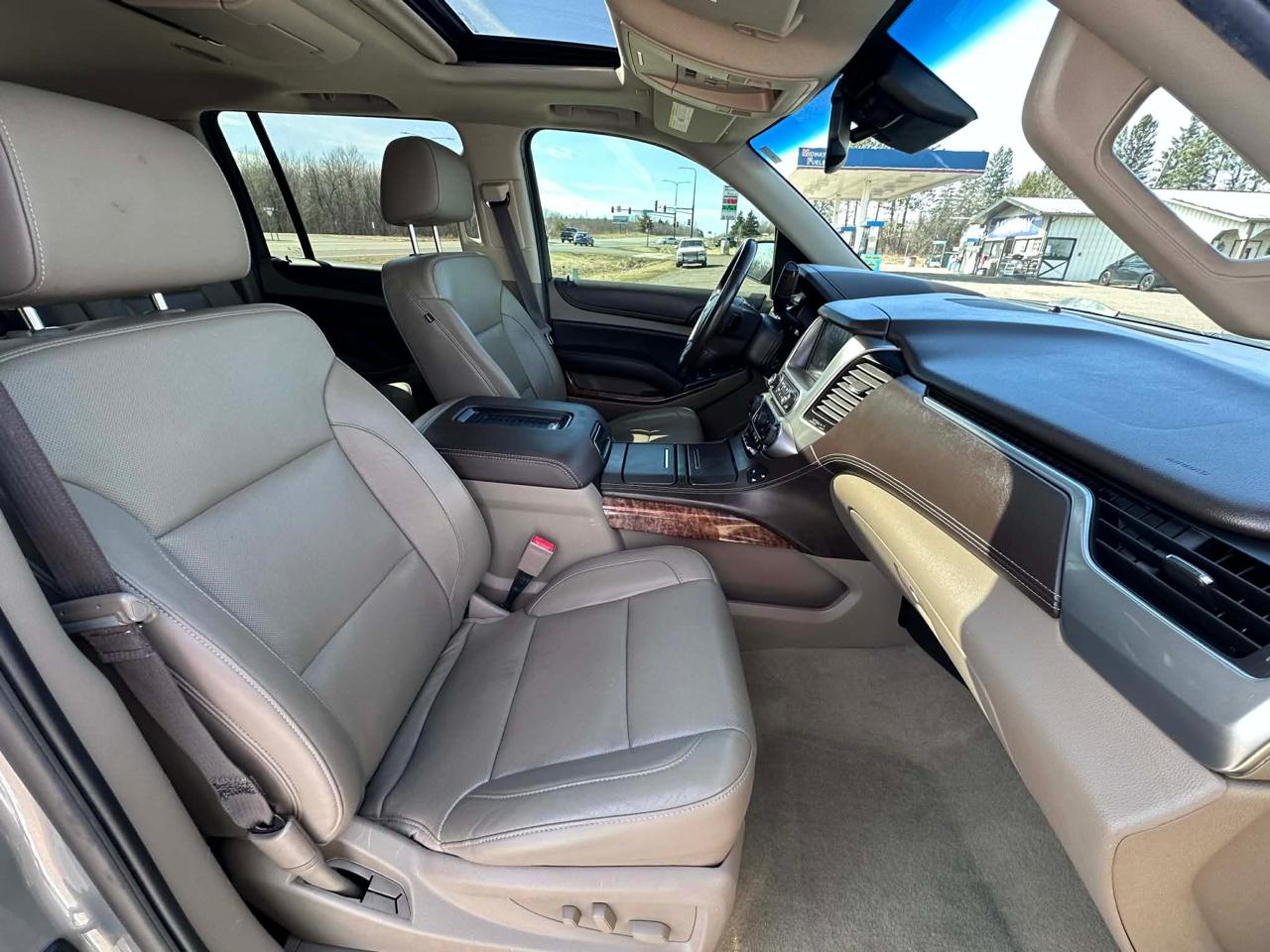 Chevrolet Suburban Premier 4WD 2017