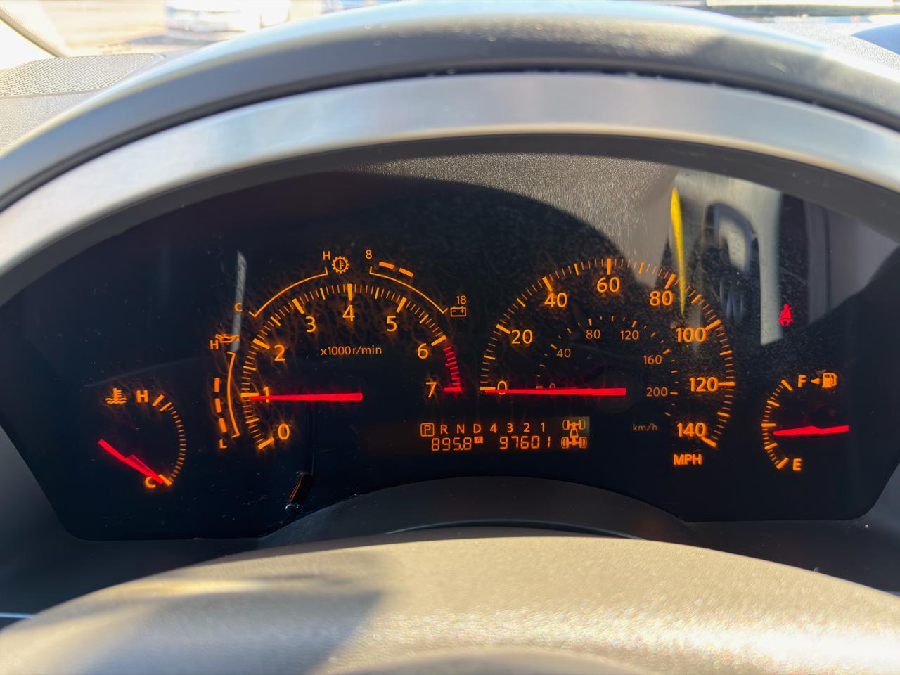 Infiniti QX56 AWD 2004