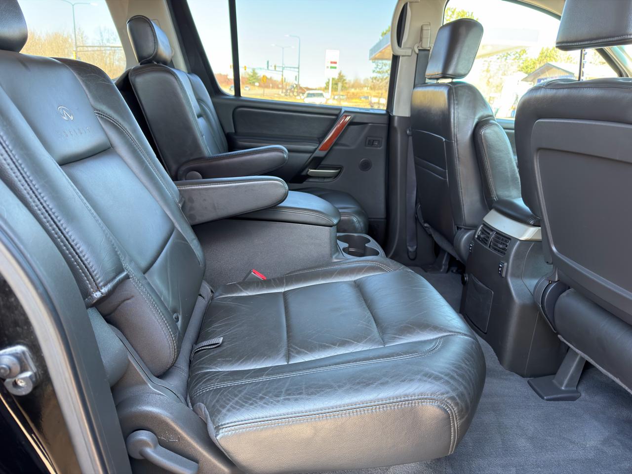 Infiniti QX56 AWD 2004
