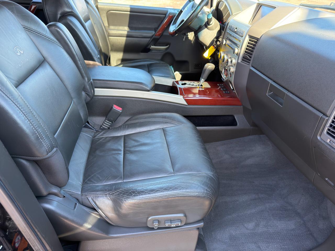 Infiniti QX56 AWD 2004