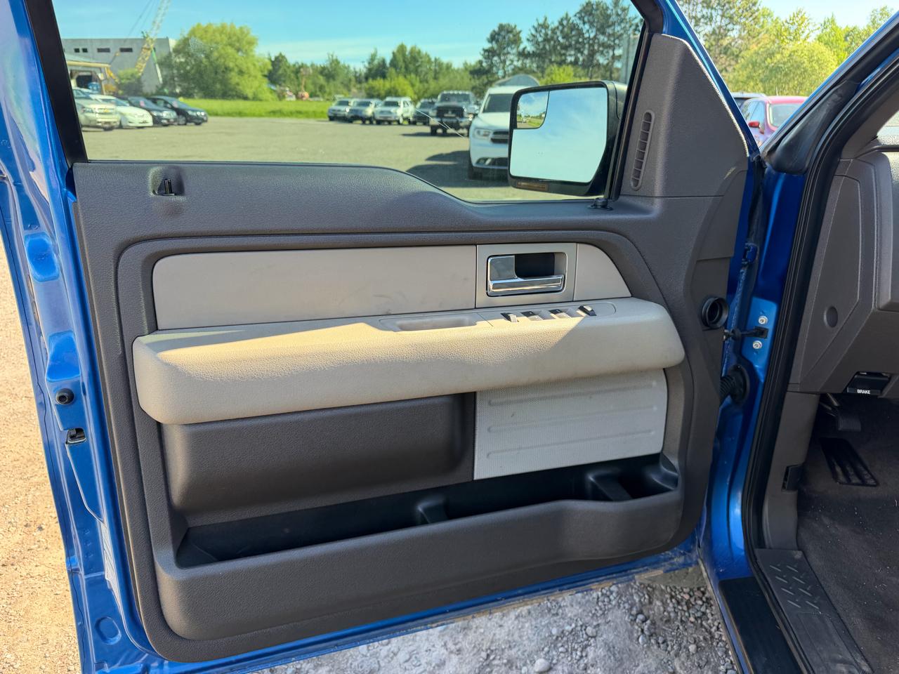Ford F-150 XL SuperCrew 5.5-ft. Bed 4WD 2010