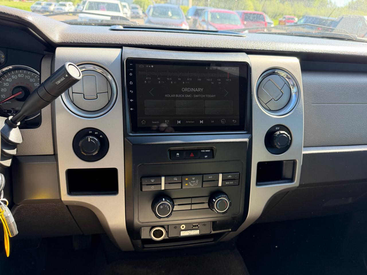 Ford F-150 XL SuperCrew 5.5-ft. Bed 4WD 2010