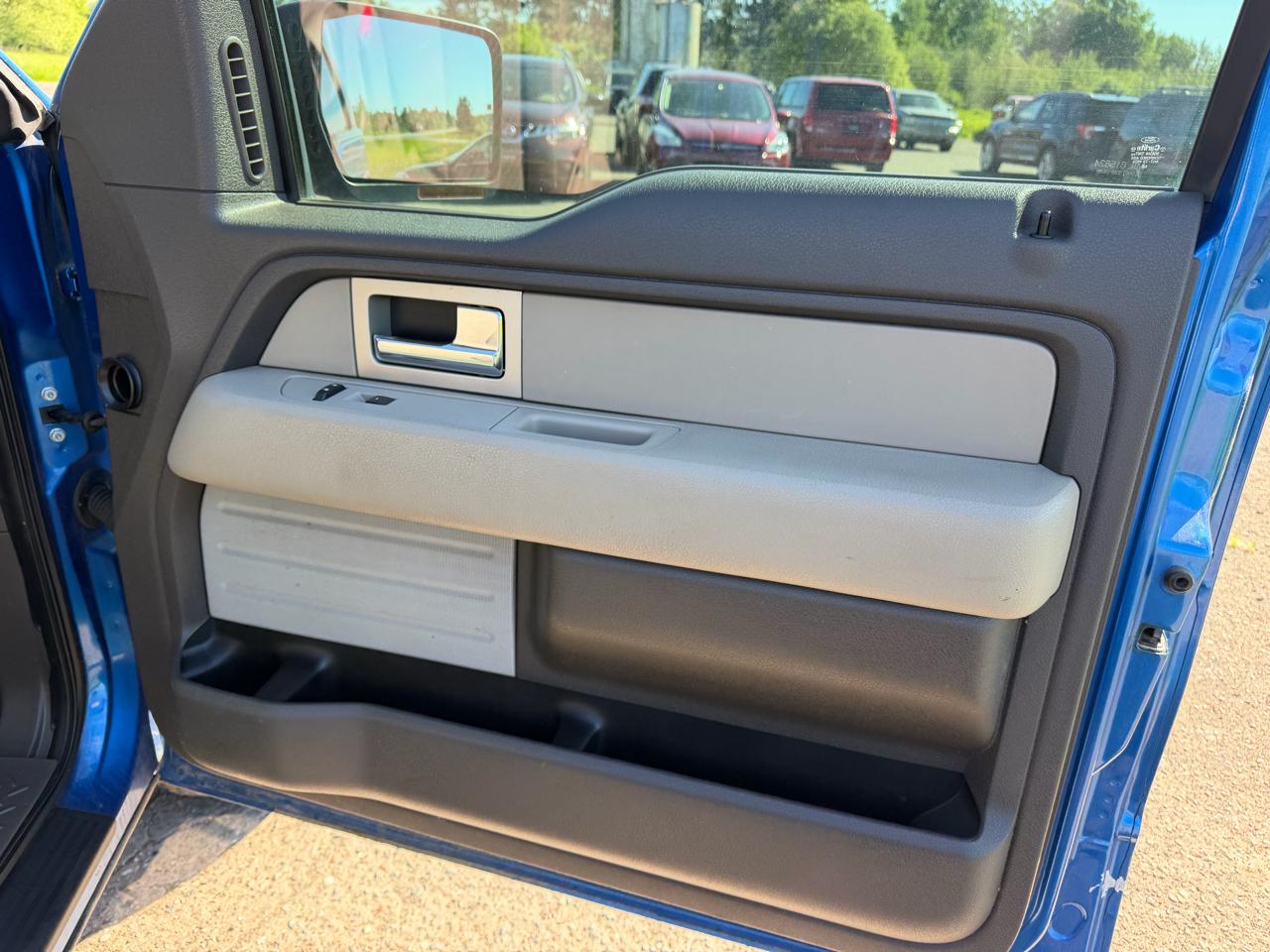 Ford F-150 XL SuperCrew 5.5-ft. Bed 4WD 2010