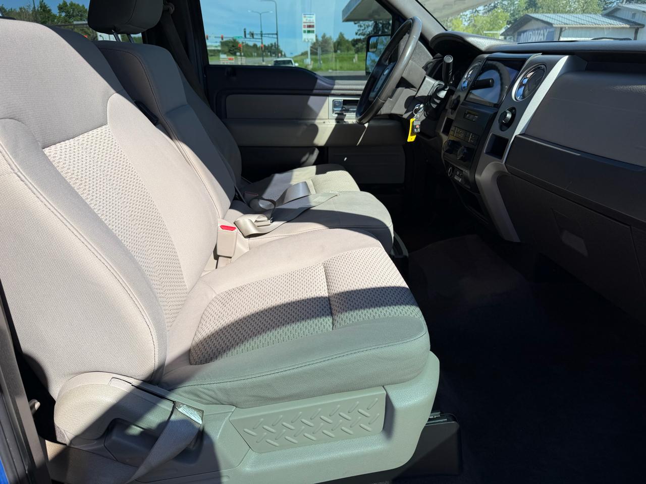 Ford F-150 XL SuperCrew 5.5-ft. Bed 4WD 2010