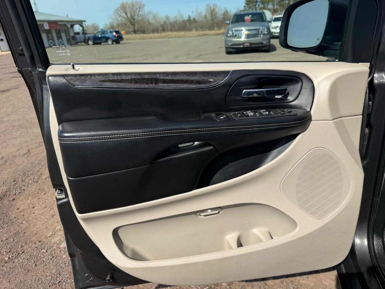 Chrysler Town & Country Touring 2012