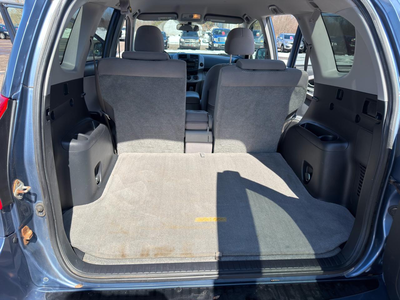 Toyota RAV4 Base V6 4WD 2008