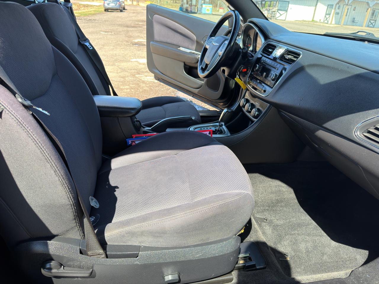 Chrysler 200 Touring Convertible 2012