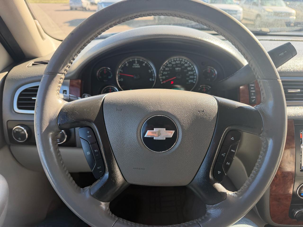 Chevrolet Suburban LS 1500 4WD 2007