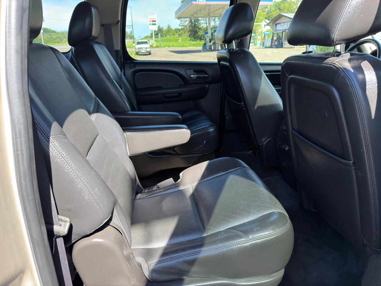 Chevrolet Suburban LTZ 1500 4WD 2013