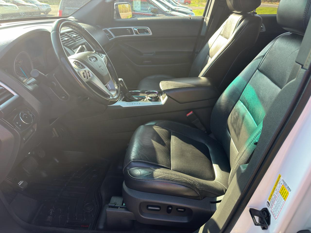 Ford Explorer Limited 4WD 2011