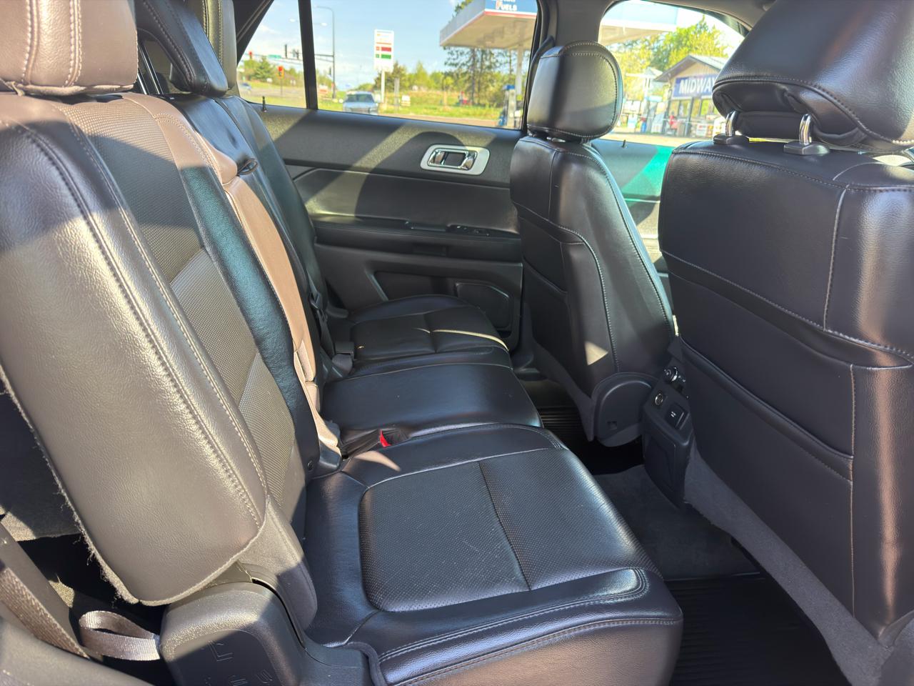 Ford Explorer Limited 4WD 2011
