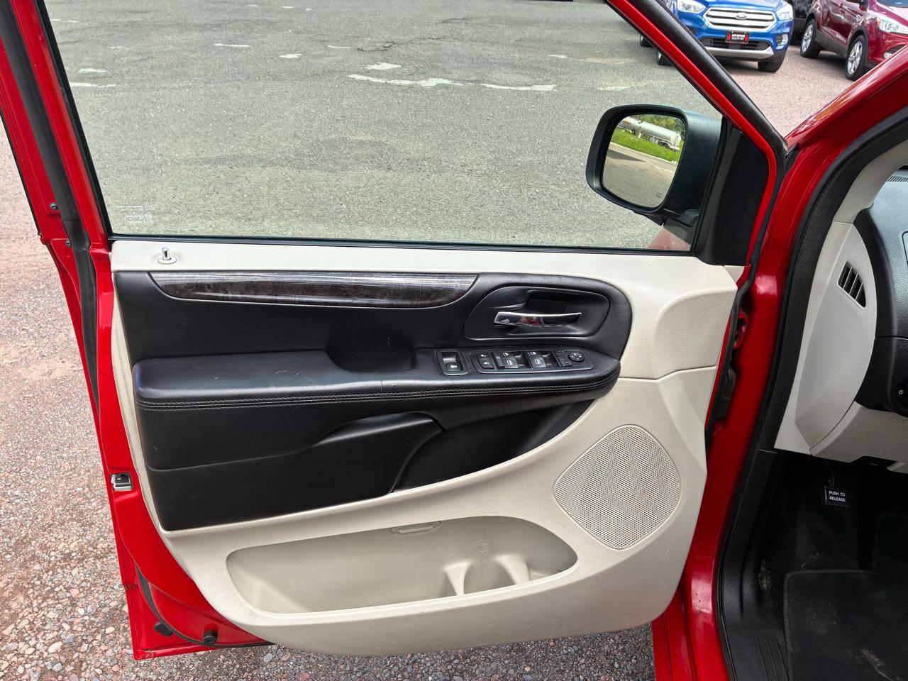Dodge Grand Caravan 4dr SE 2014
