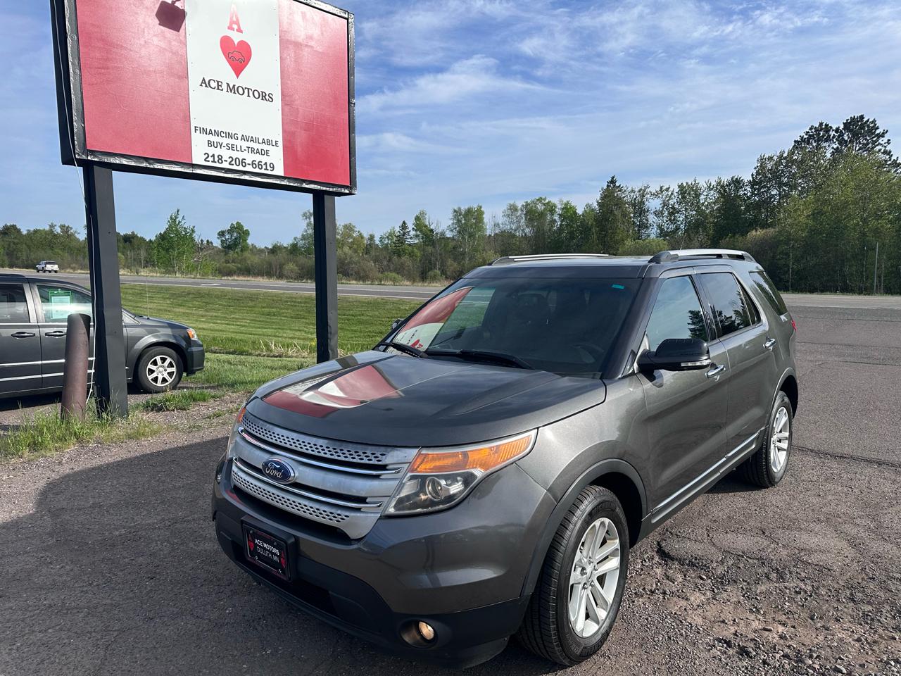 2015 Ford Explorer XLT 4x4's photo