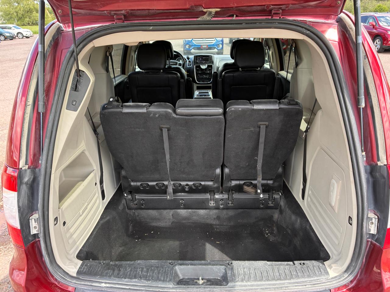 Chrysler Town & Country Touring 2013