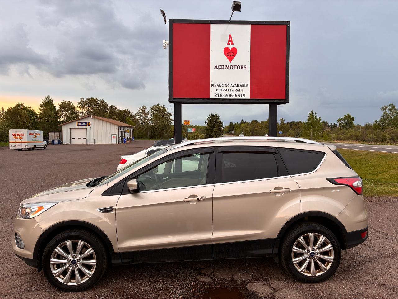 Ford Escape Titanium 4WD 2017