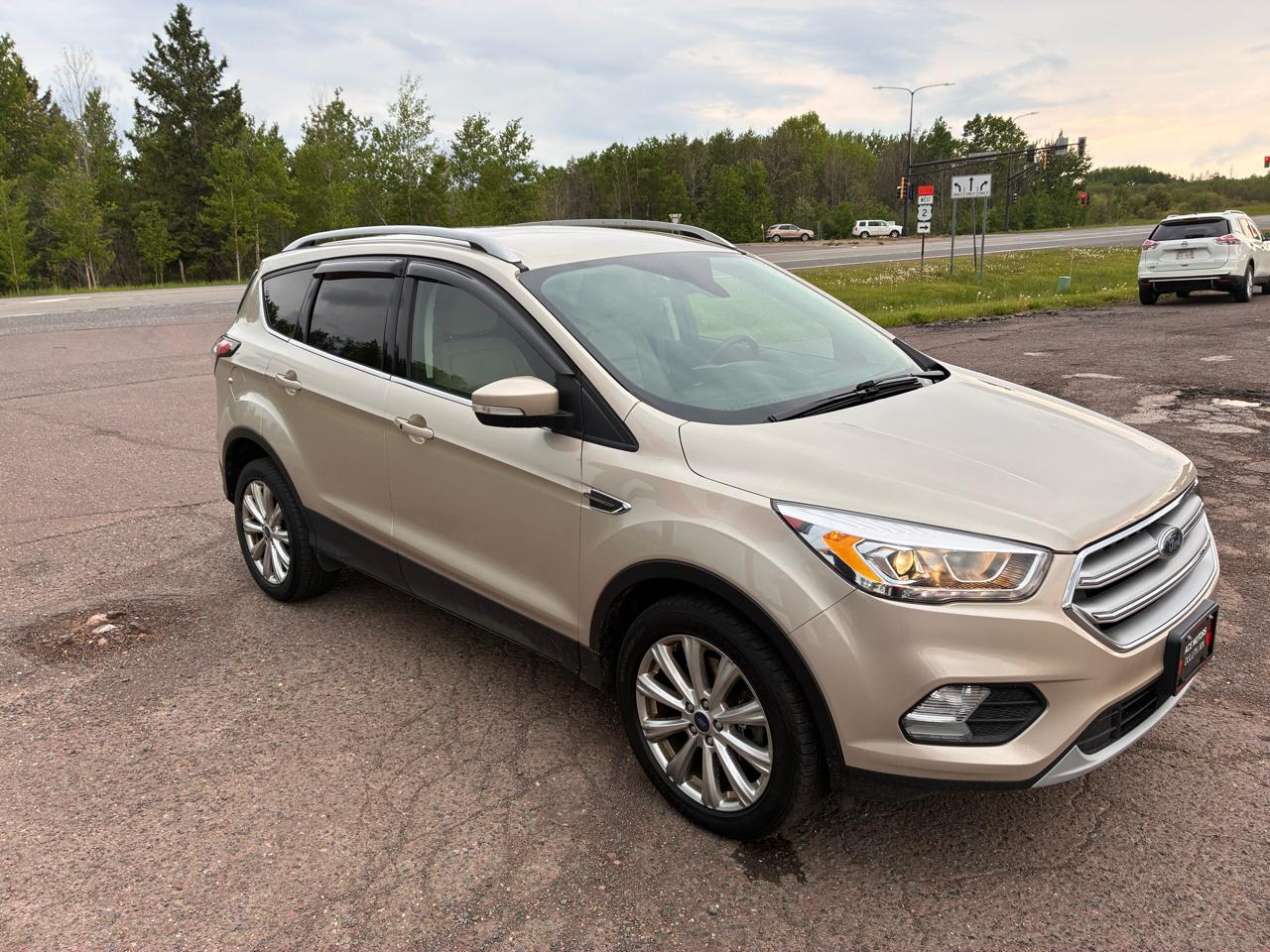 Ford Escape Titanium 4WD 2017