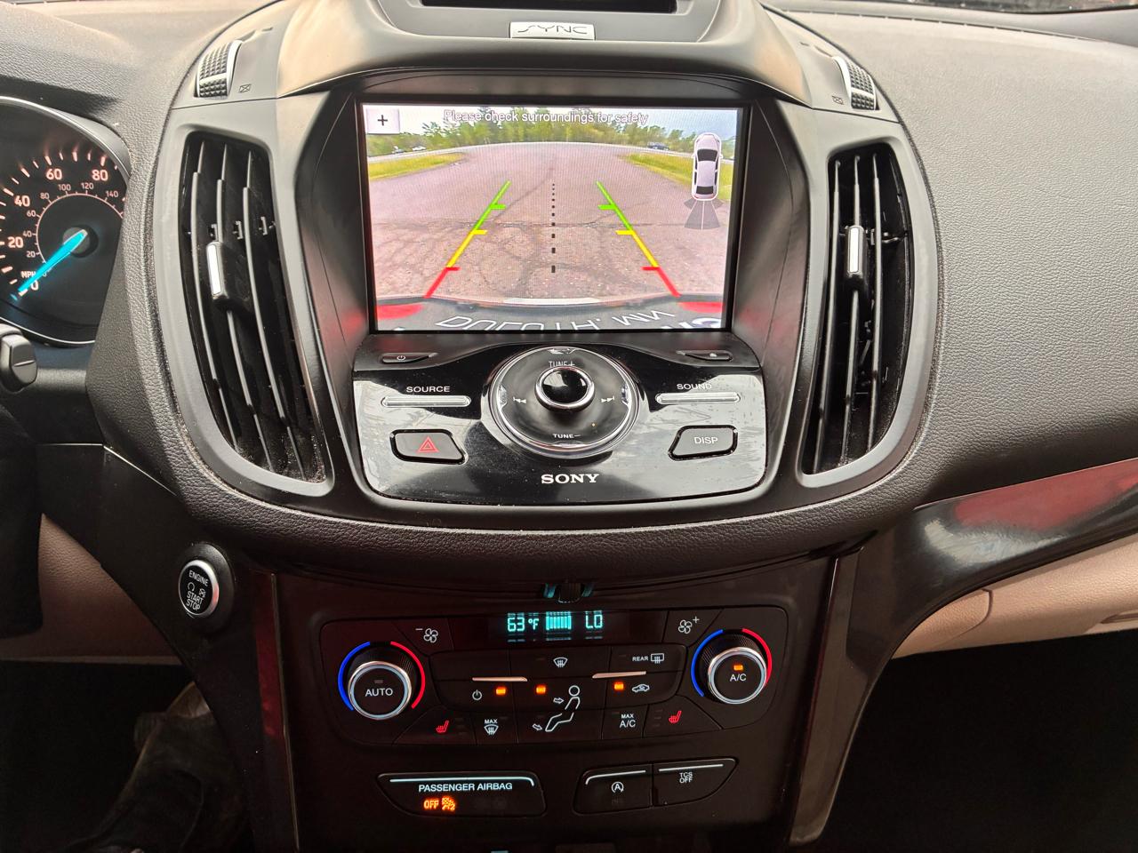 Ford Escape Titanium 4WD 2017