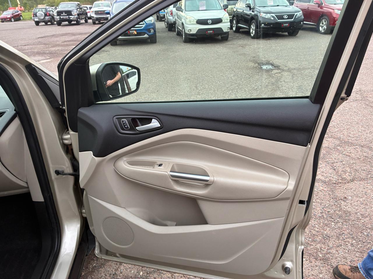 Ford Escape Titanium 4WD 2017
