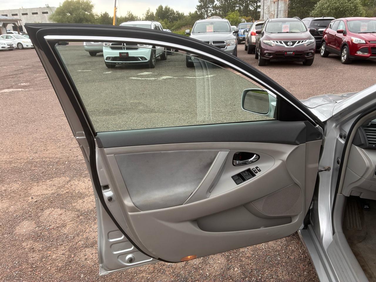 Toyota Camry LE V6 2008
