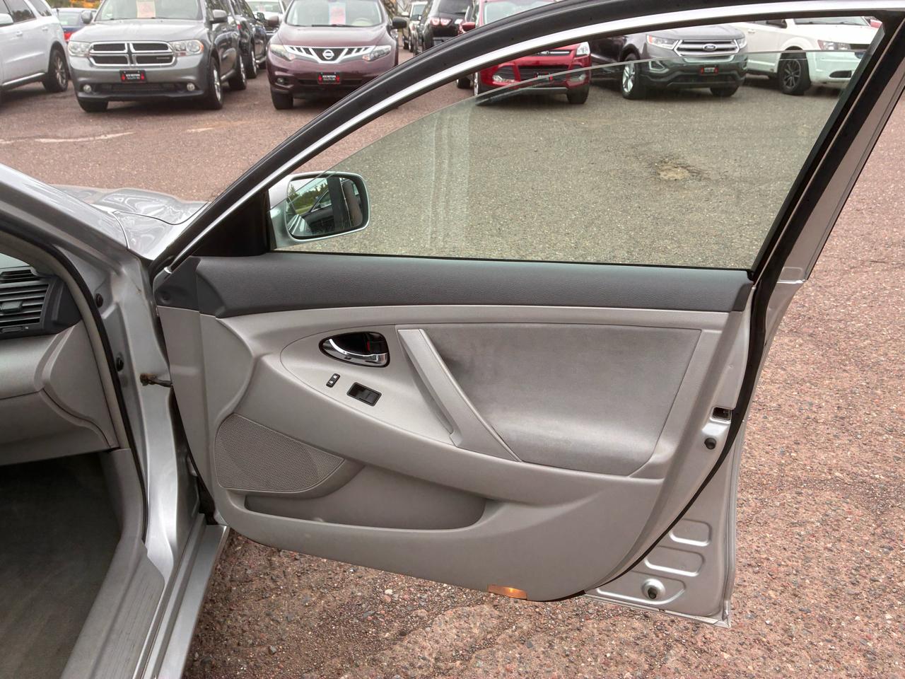 Toyota Camry LE V6 2008