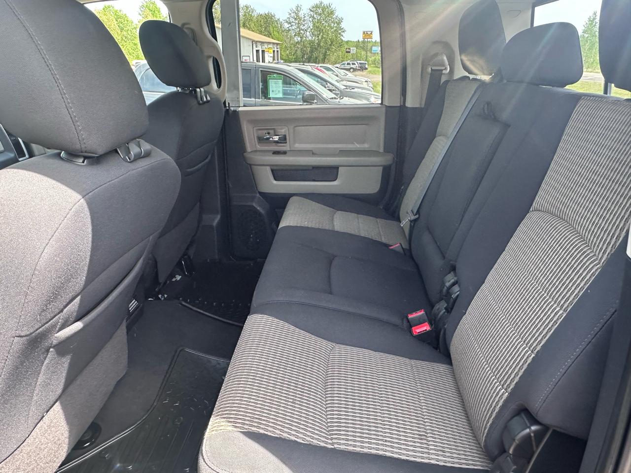 Dodge Ram 2500 SLT Mega Cab 4WD 2011