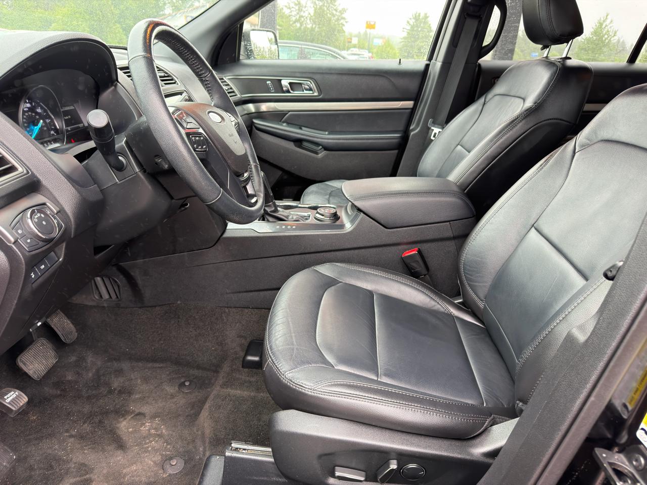 Ford Explorer XLT 4WD 2018